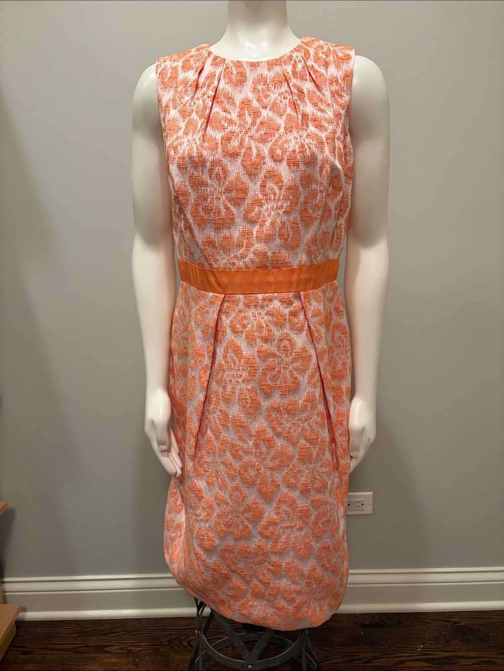 Carmen Marc Valvo Coral Pink Orange and White Floral Midi Sheath Dress Size 14